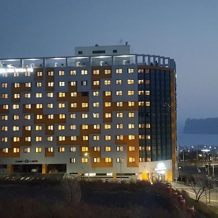 Grandmillions Hotel Сеогвипо Екстериор снимка