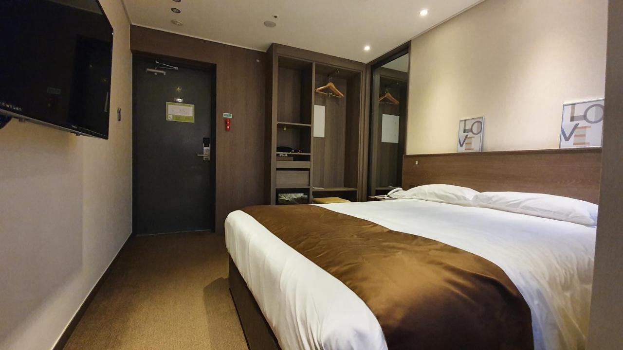 Grandmillions Hotel Сеогвипо Екстериор снимка