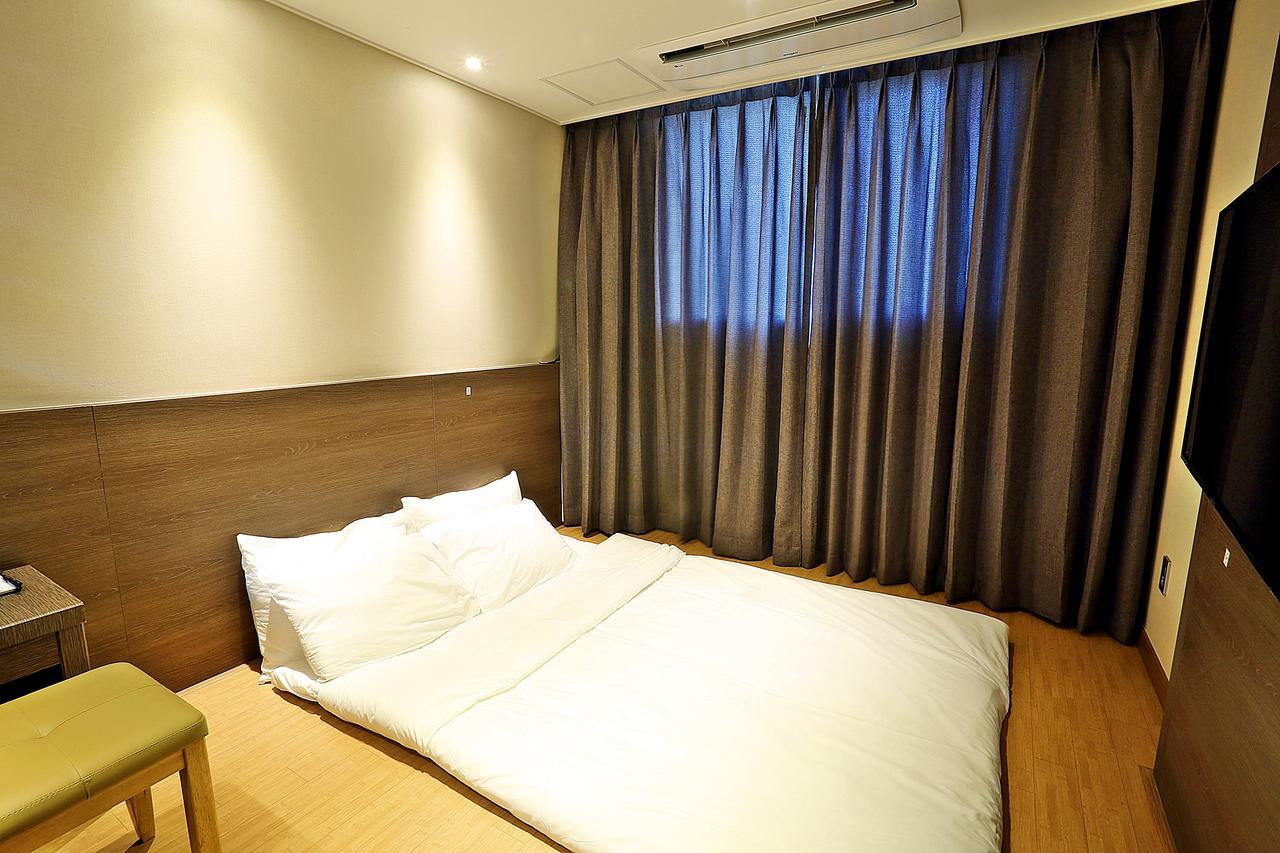 Grandmillions Hotel Сеогвипо Екстериор снимка